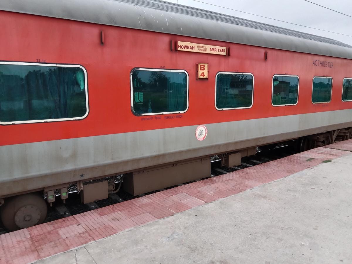 SpotGenie Fact: The Train With the Most Stops in India